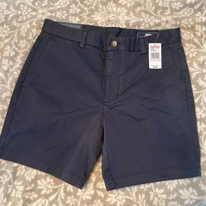 Vineyard vine classic fit 7” breaker short (navy) size 32 waist